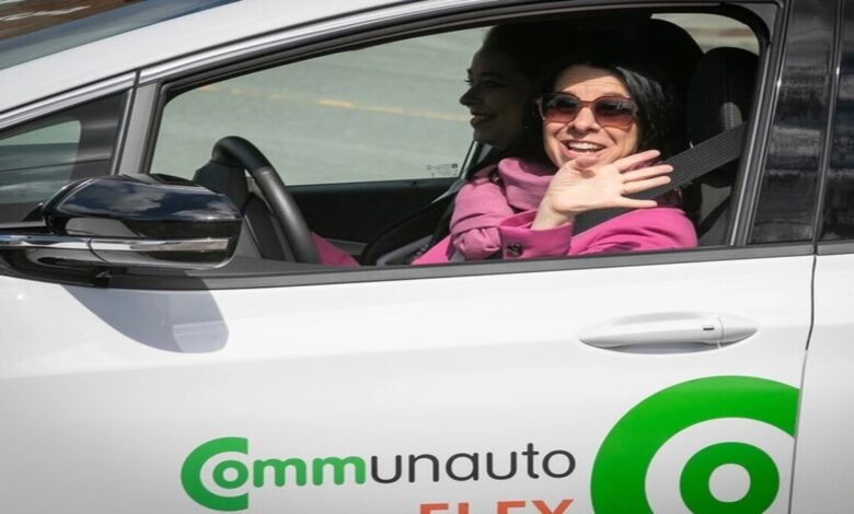 Montreal's mayor in electric car-sharing car