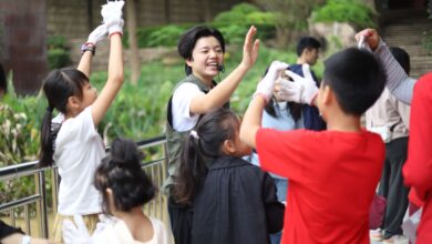 Volunteers teach children about importance of nature in Southern china
